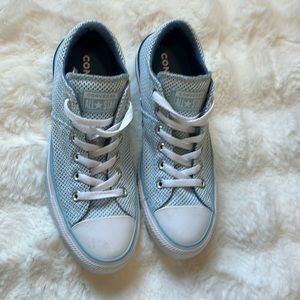 Women’s converse size 9 blue low tops